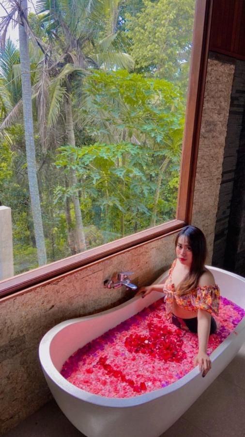 Nirankara Private Pool Villa - By Ubud Paradise Extérieur photo